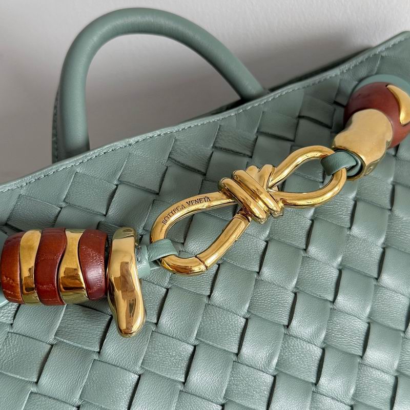 BTVA-Bags - Strap Story - 320
