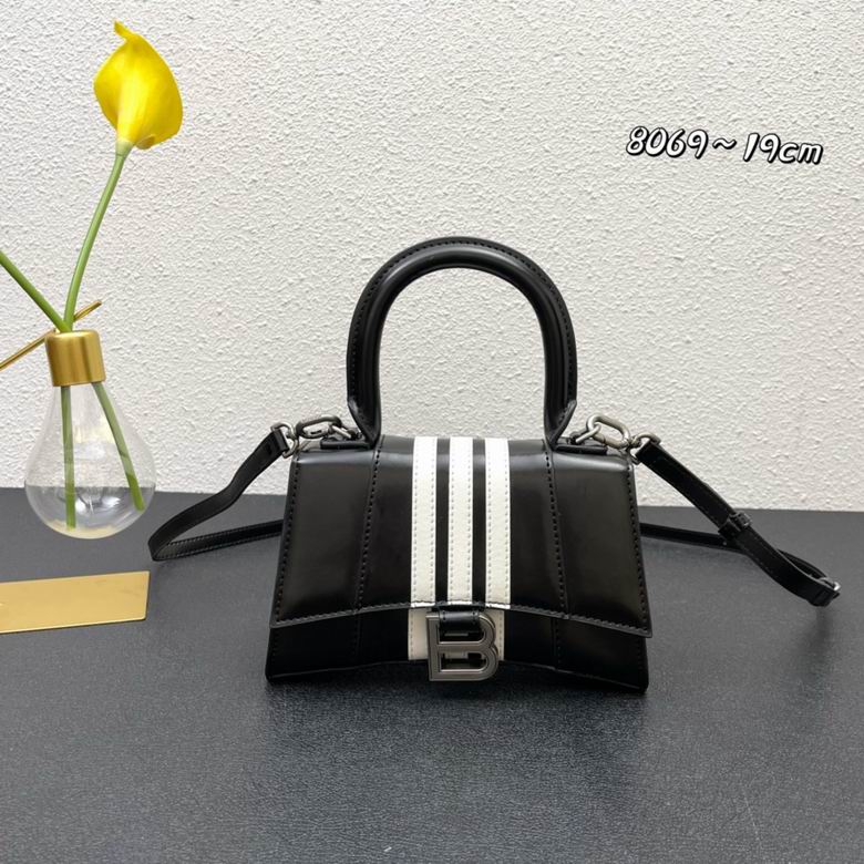 BLGA-Bags - Strap Story - 450