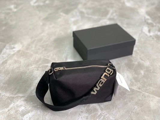 AXWG-Bag - Strap Story - 005
