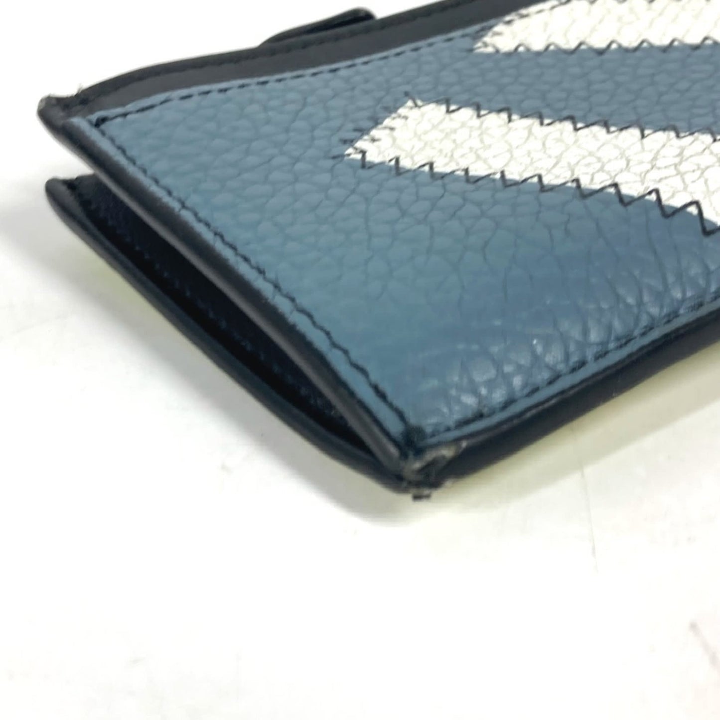 StrapStory - Wristlet 712