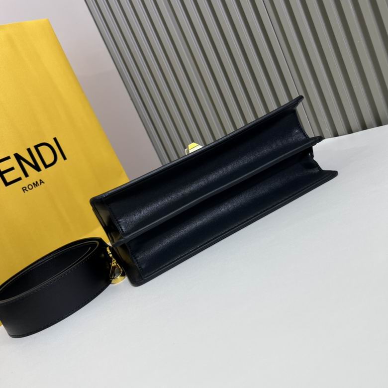 FDNI-Bags - Strap Story - 086