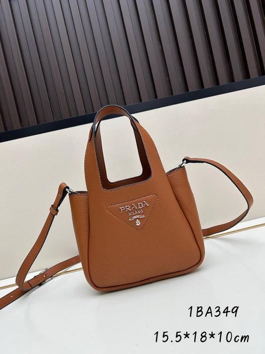 PRD-Bags - Strap Story - 1897