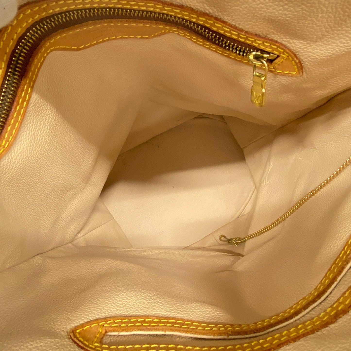 StrapStory - Tote Bag 2491