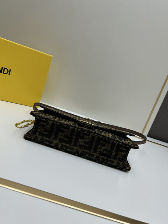 FDNI-Bags - Strap Story - 058