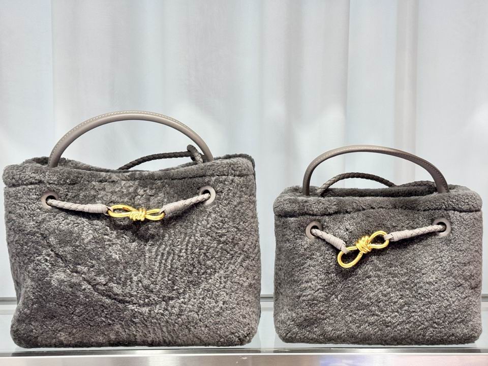 BTVA-Bags - Strap Story - 300