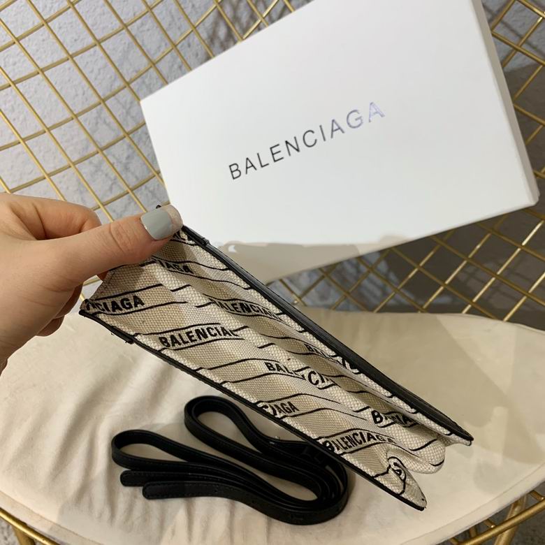BLGA-Bags - Strap Story - 050