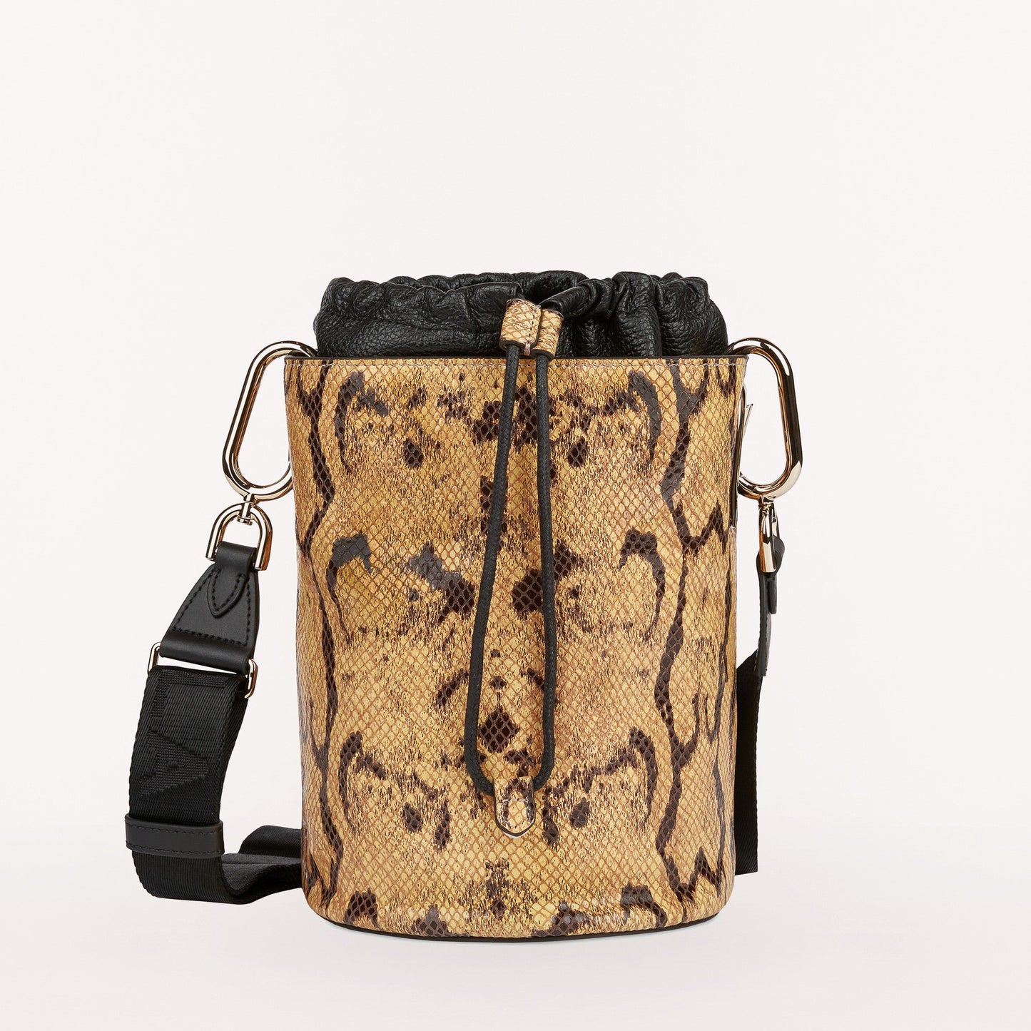 StrapStory - Bucket Bag 132
