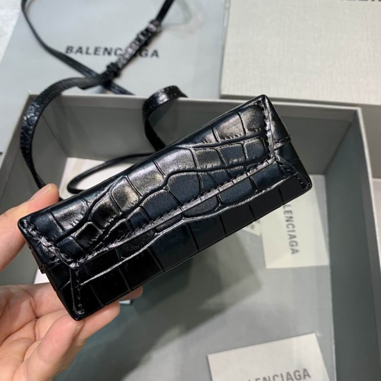 BLGA-Bags - Strap Story - 220