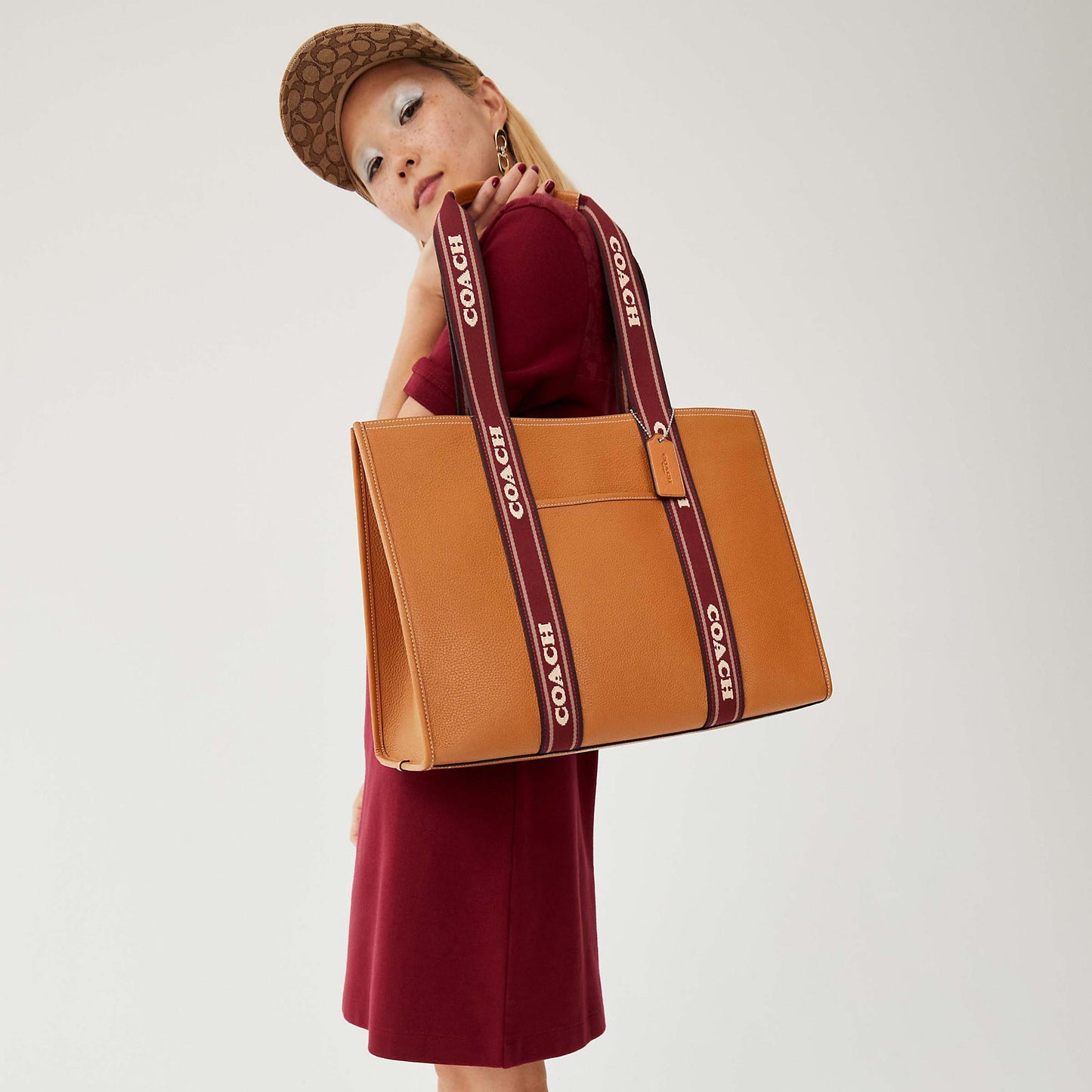 StrapStory - Tote Bag 045
