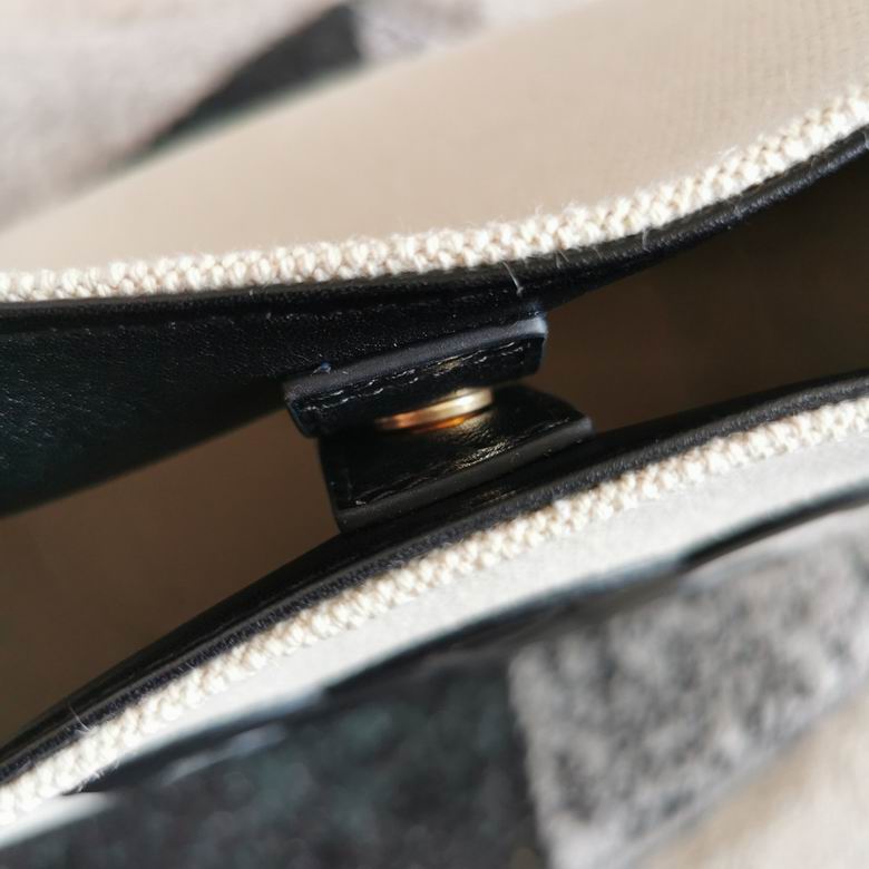 CLNE-Bags - Strap Story - 141