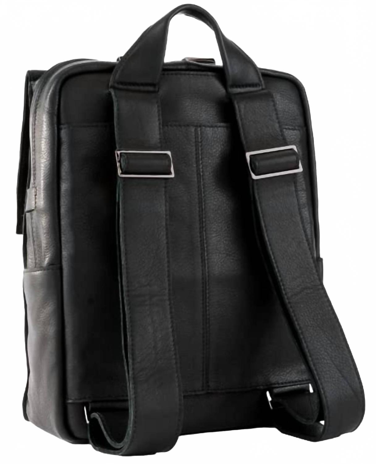 StrapStory - Backpack 1030
