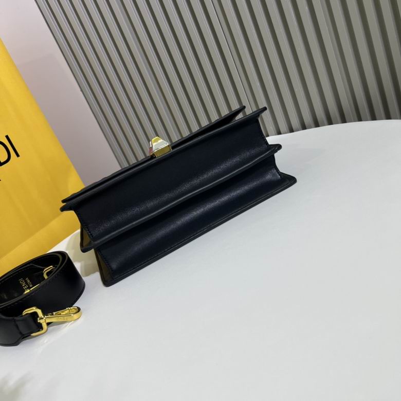 FDNI-Bags - Strap Story - 086
