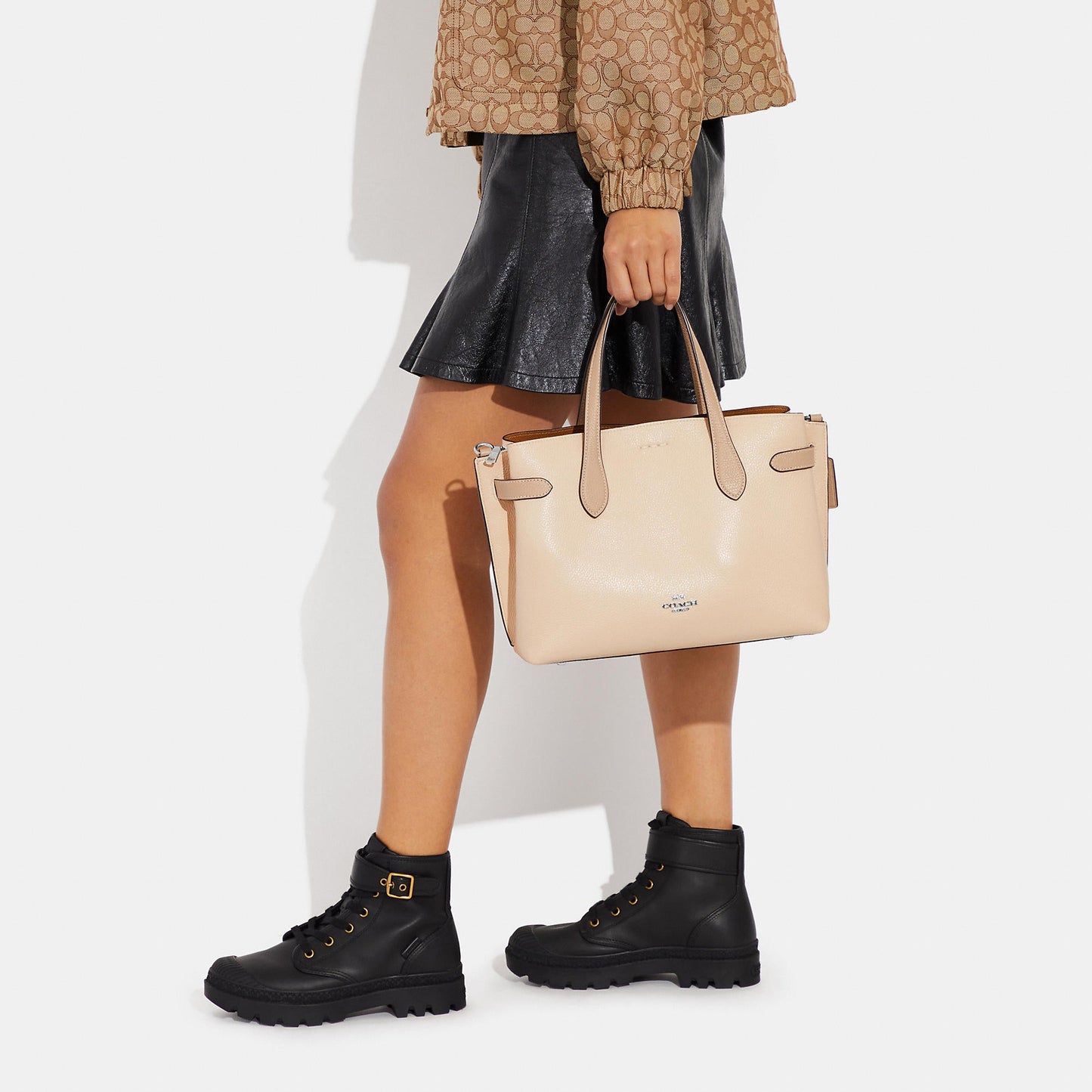 StrapStory - Tote Bag 205