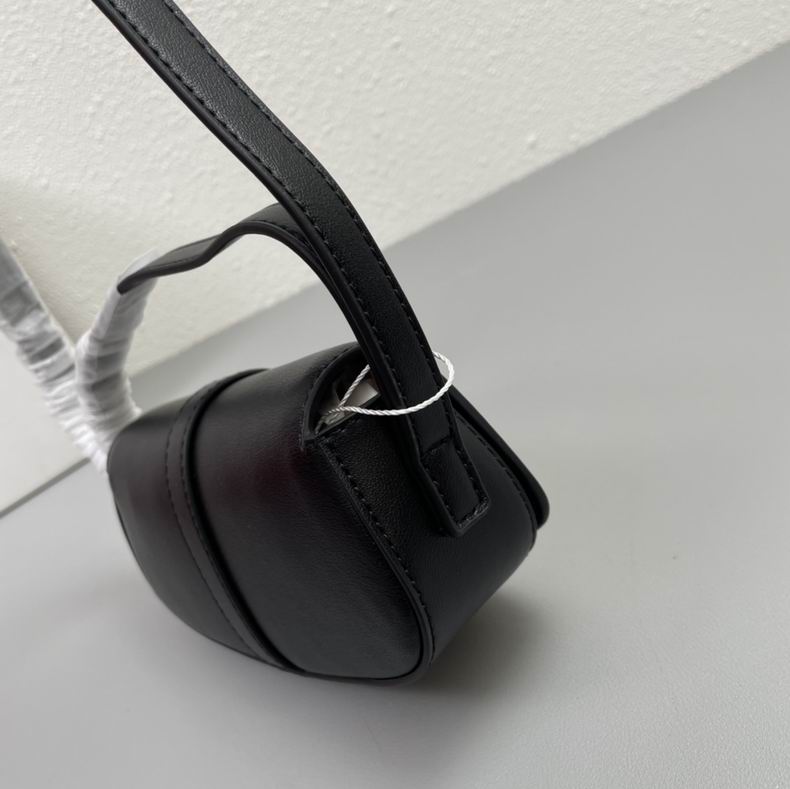 CLNE-Bags - Strap Story - 630