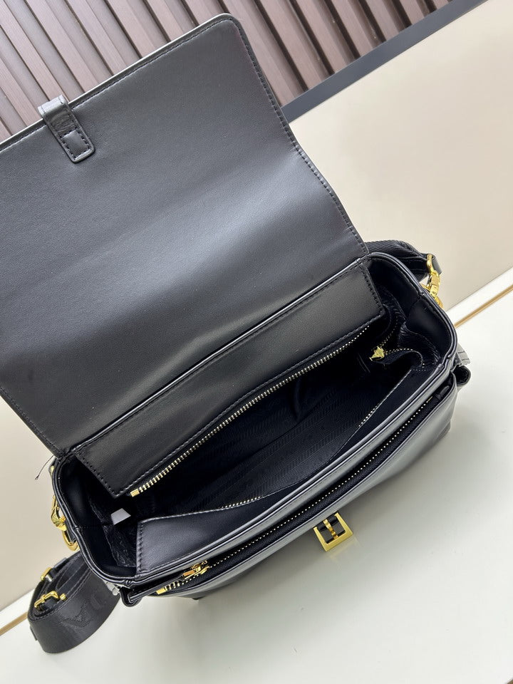 PRD-Bags - Strap Story - 1916