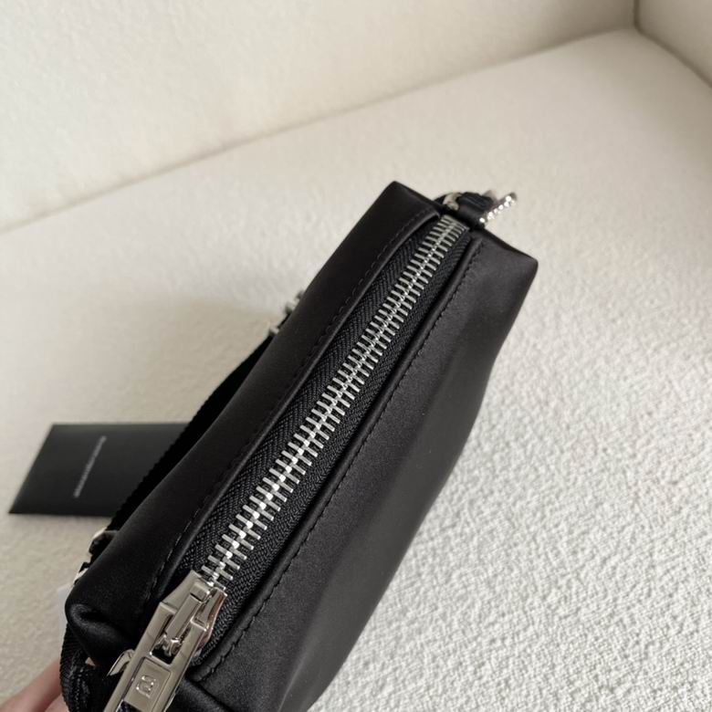 AXWG-Bag - Strap Story - 013
