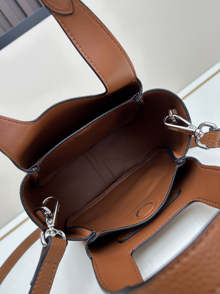 PRD-Bags - Strap Story - 1897