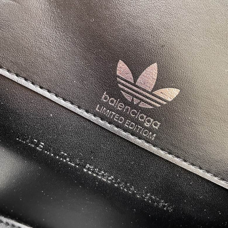 BLGA-Bags - Strap Story - 450