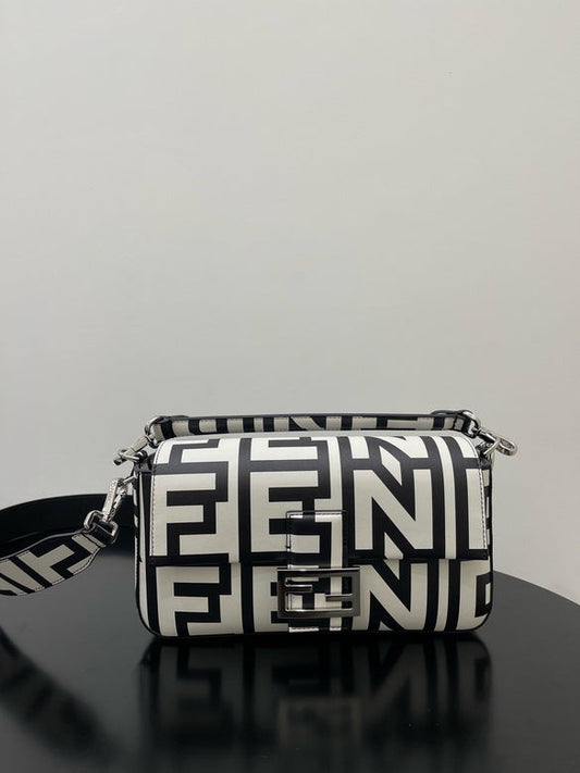 FDNI-Bags - Strap Story - 695