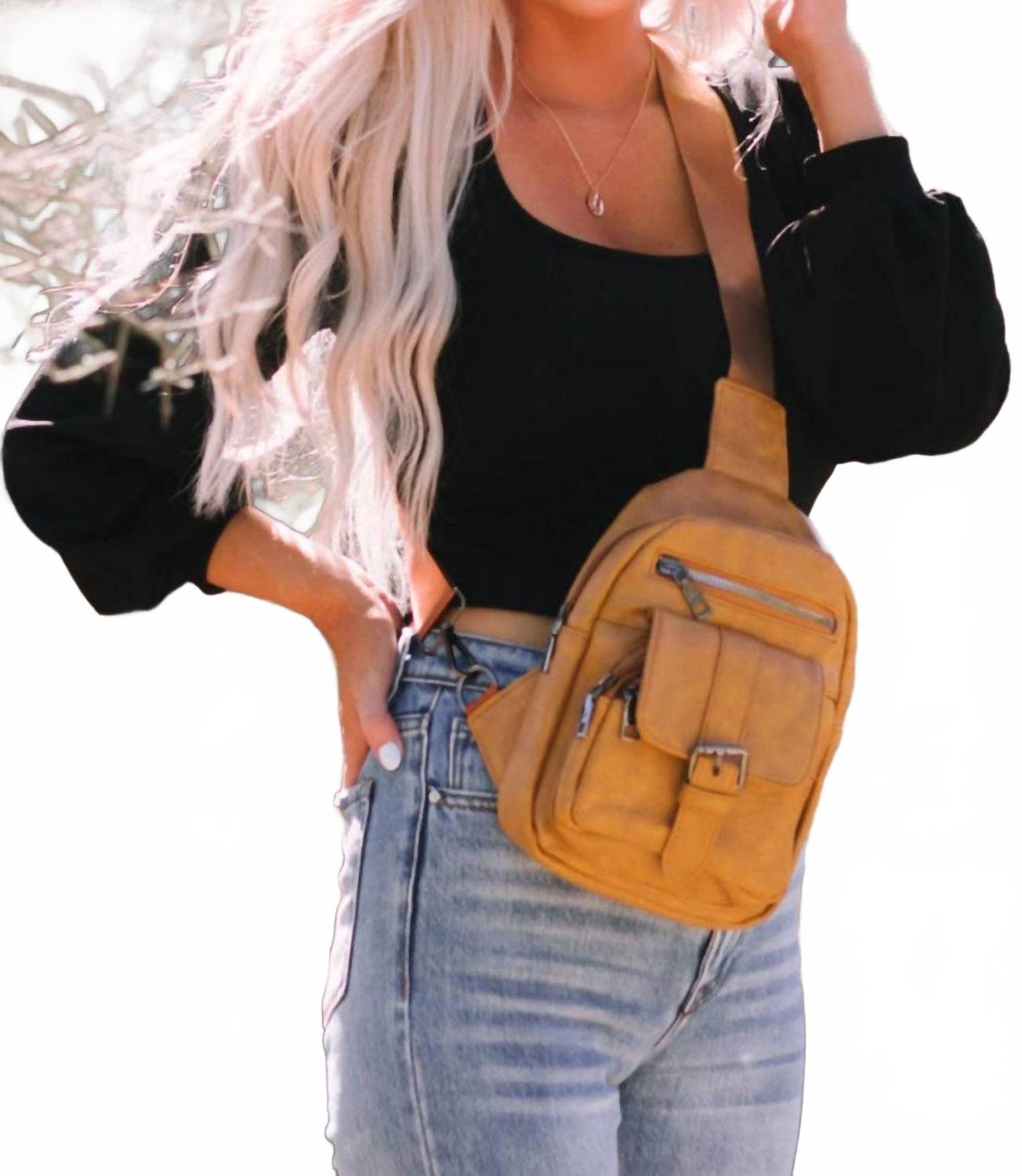 StrapStory - Crossbody 1989