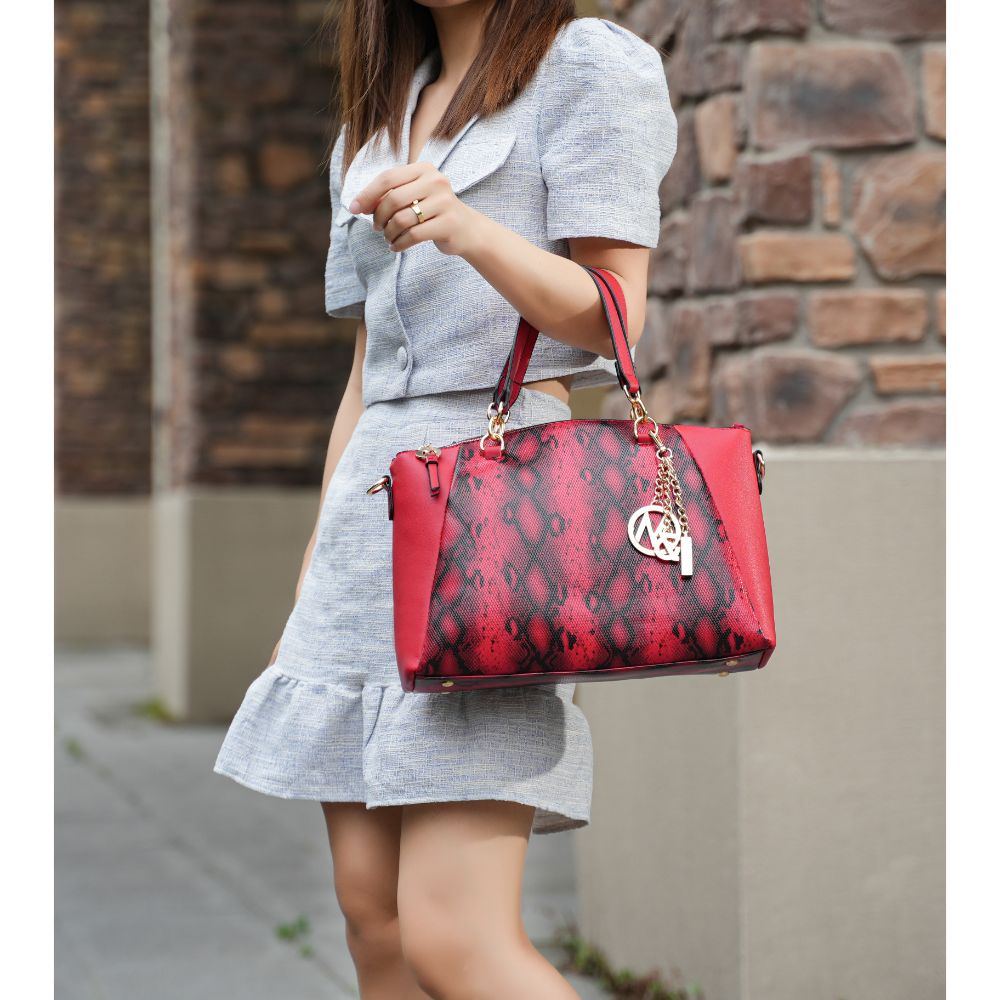 StrapStory - Tote Bag 600