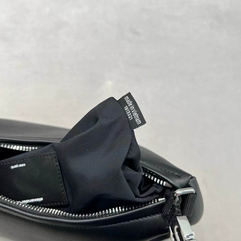 AXWG-Bag - Strap Story - 008