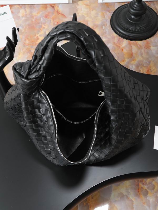 BTVA-Bags - Strap Story - 400