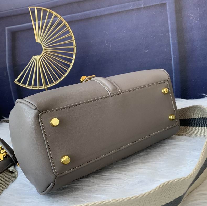 CLNE-Bags - Strap Story - 610