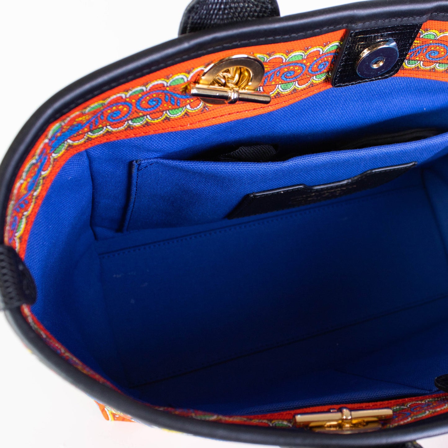 StrapStory - Bucket Bag 203