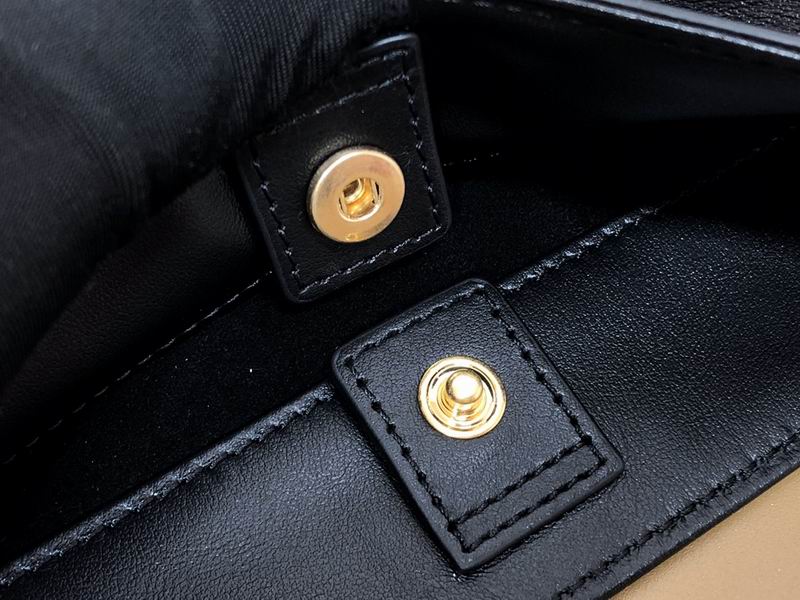 CLNE-Bags - Strap Story - 654