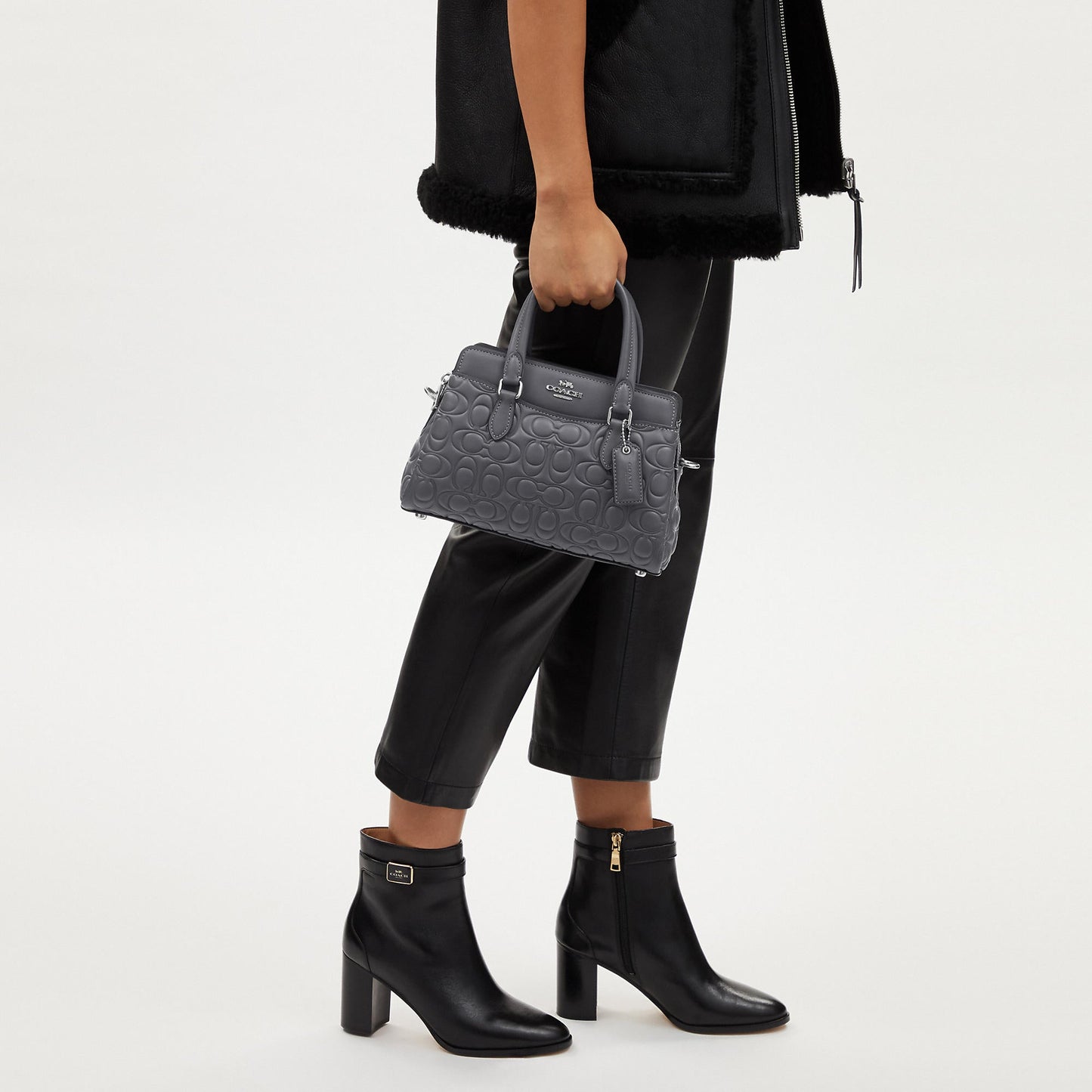 StrapStory - Bucket Bag 007