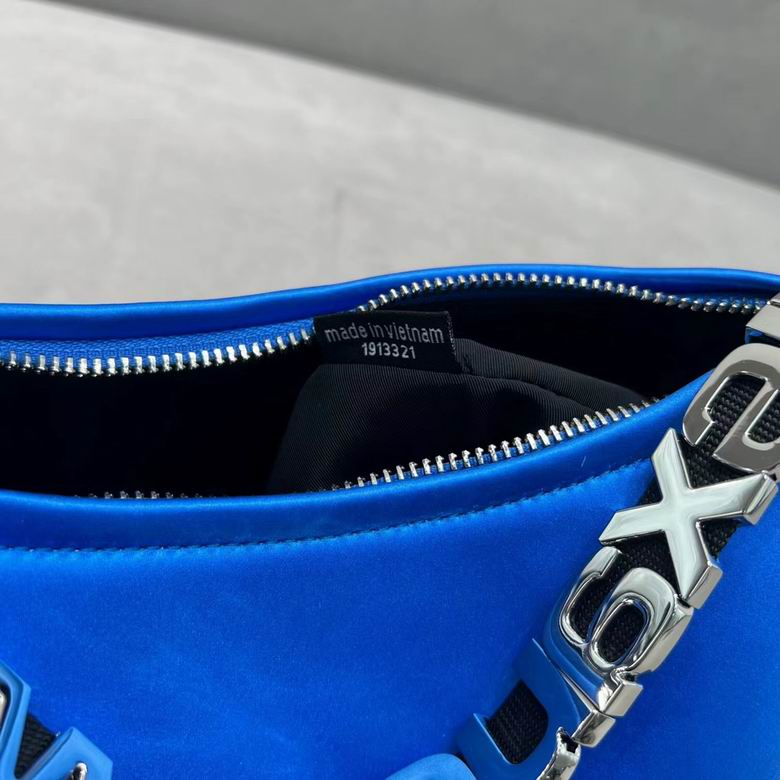 AXWG-Bag - Strap Story - 008