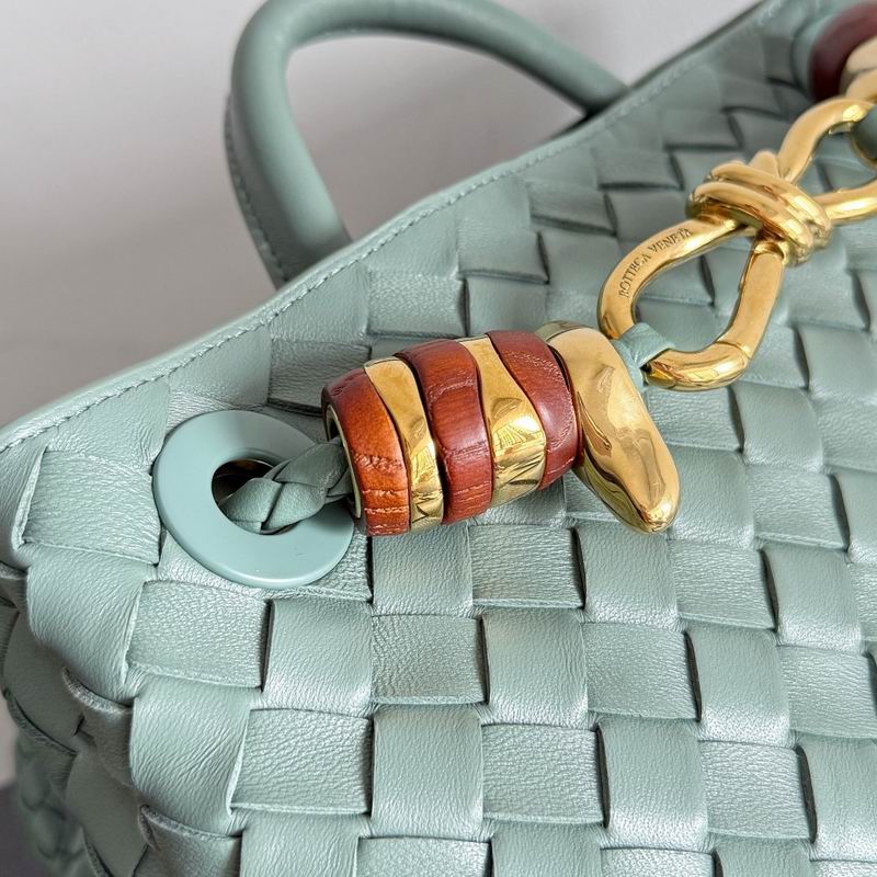 BTVA-Bags - Strap Story - 320
