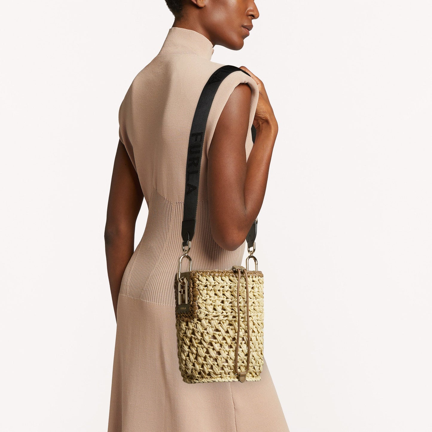 StrapStory - Bucket Bag 130