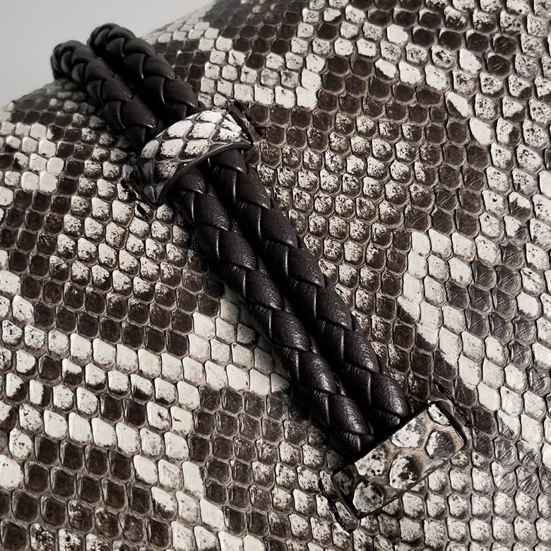 BTVA-Bags - Strap Story - 282