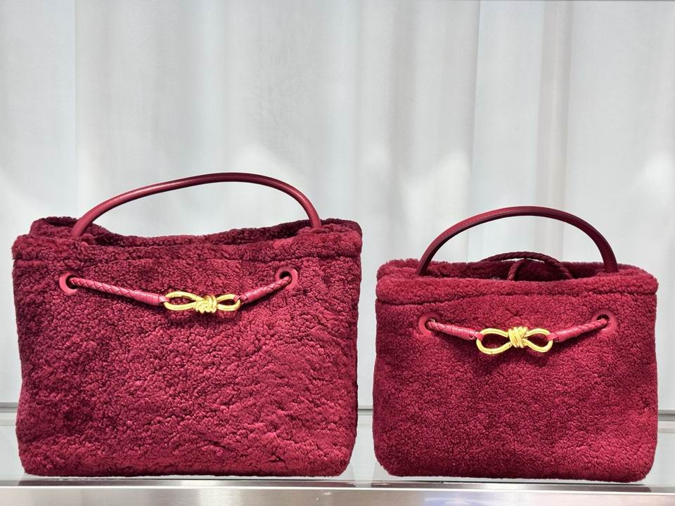 BTVA-Bags - Strap Story - 300