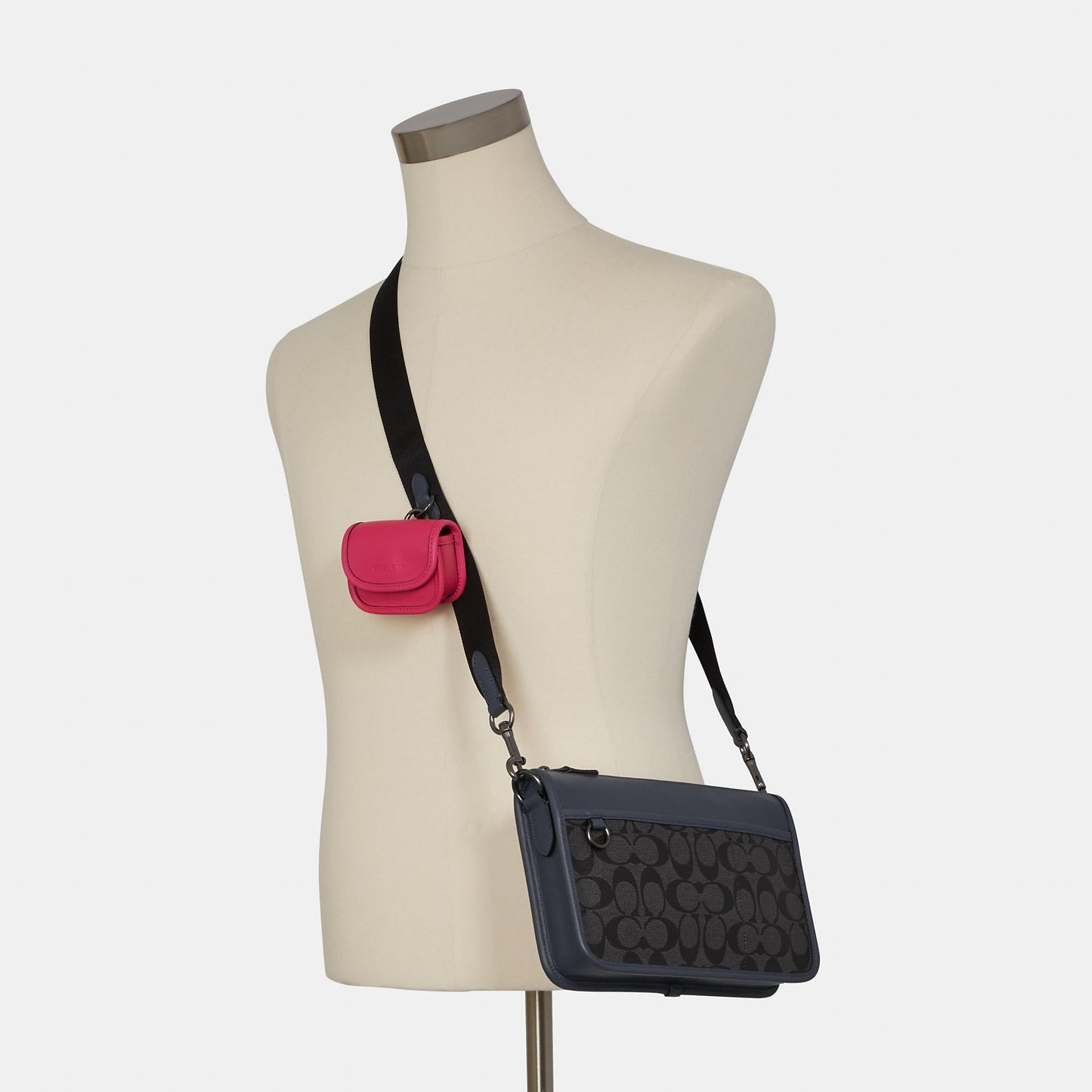 StrapStory - Crossbody 570