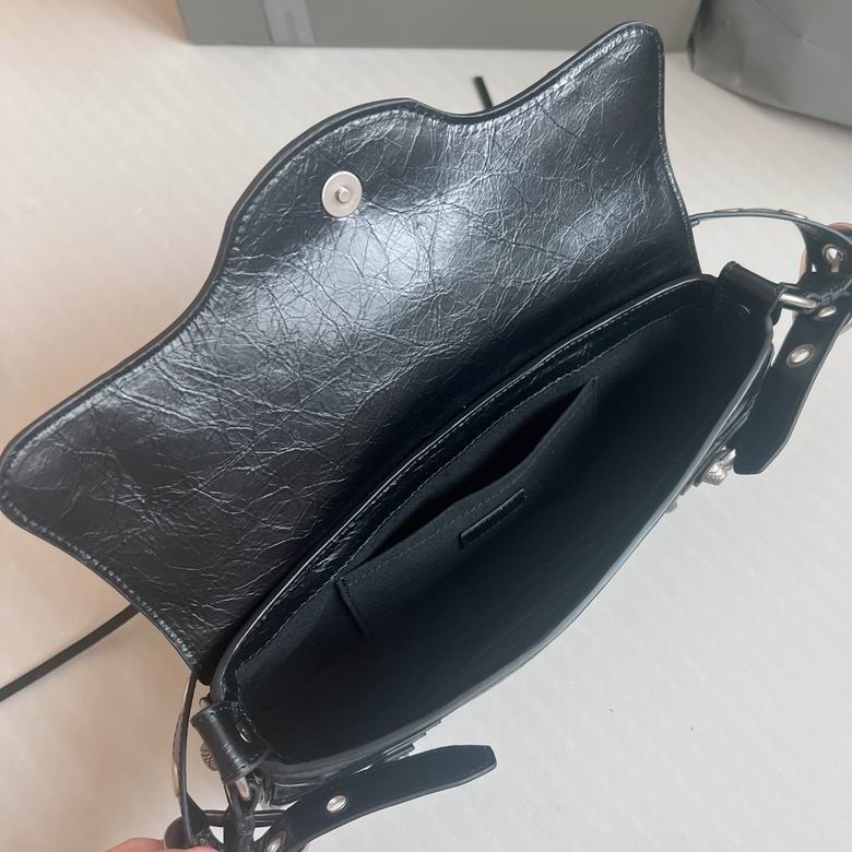 BLGA-Bags - Strap Story - 575
