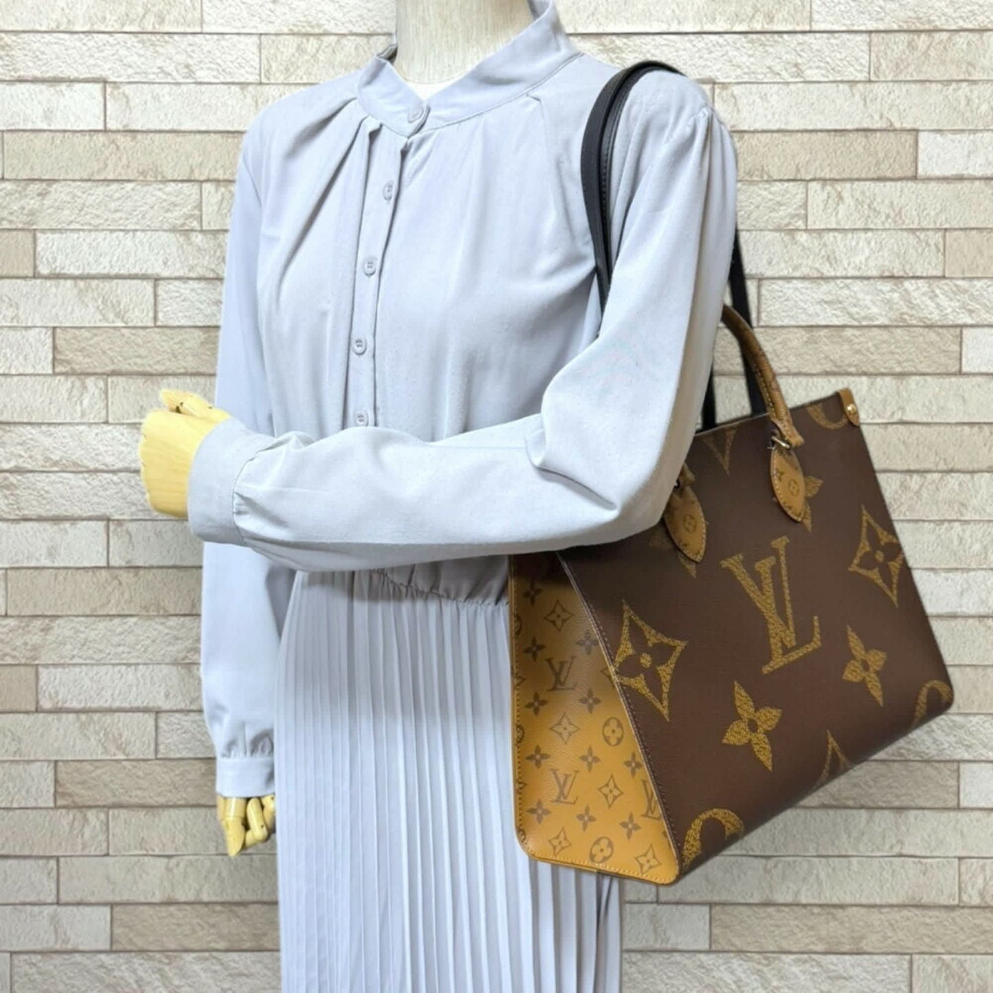 StrapStory - Tote Bag 3857