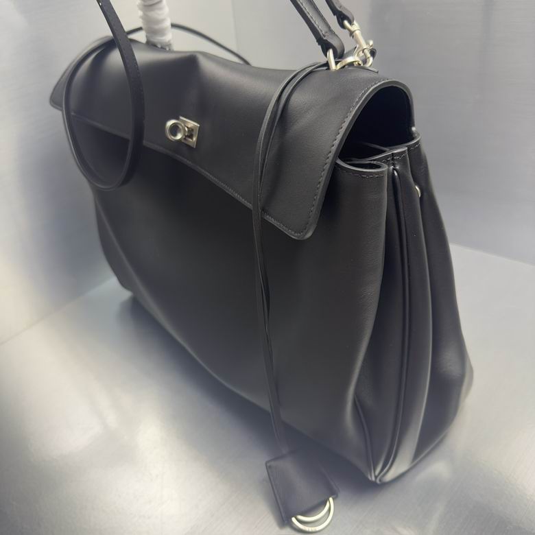 BLGA-Bags - Strap Story - 001