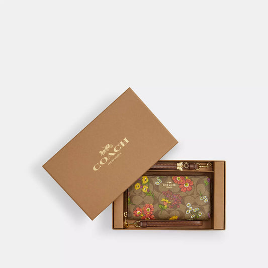 StrapStory - Wristlet 570