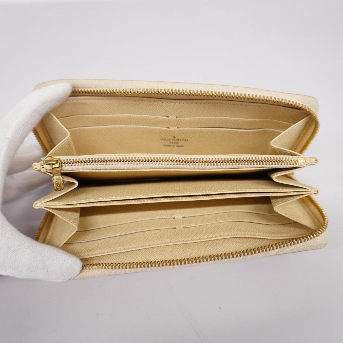 StrapStory - Wristlet 563