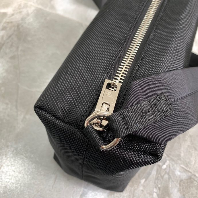 AXWG-Bag - Strap Story - 005