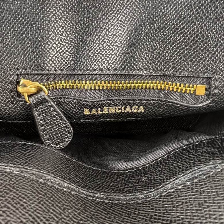 BLGA-Bags - Strap Story - 200
