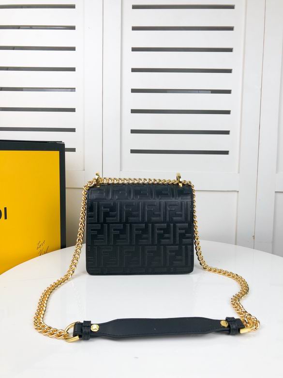 FDNI-Bags - Strap Story - 088