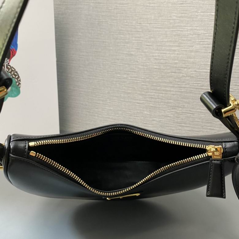 PRD-Bags - Strap Story - 2132