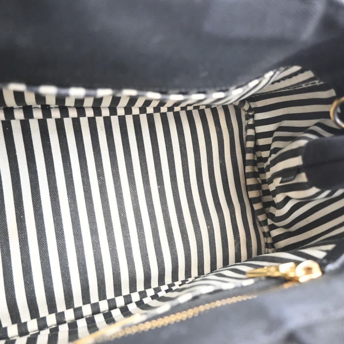 StrapStory - Tote Bag 3665