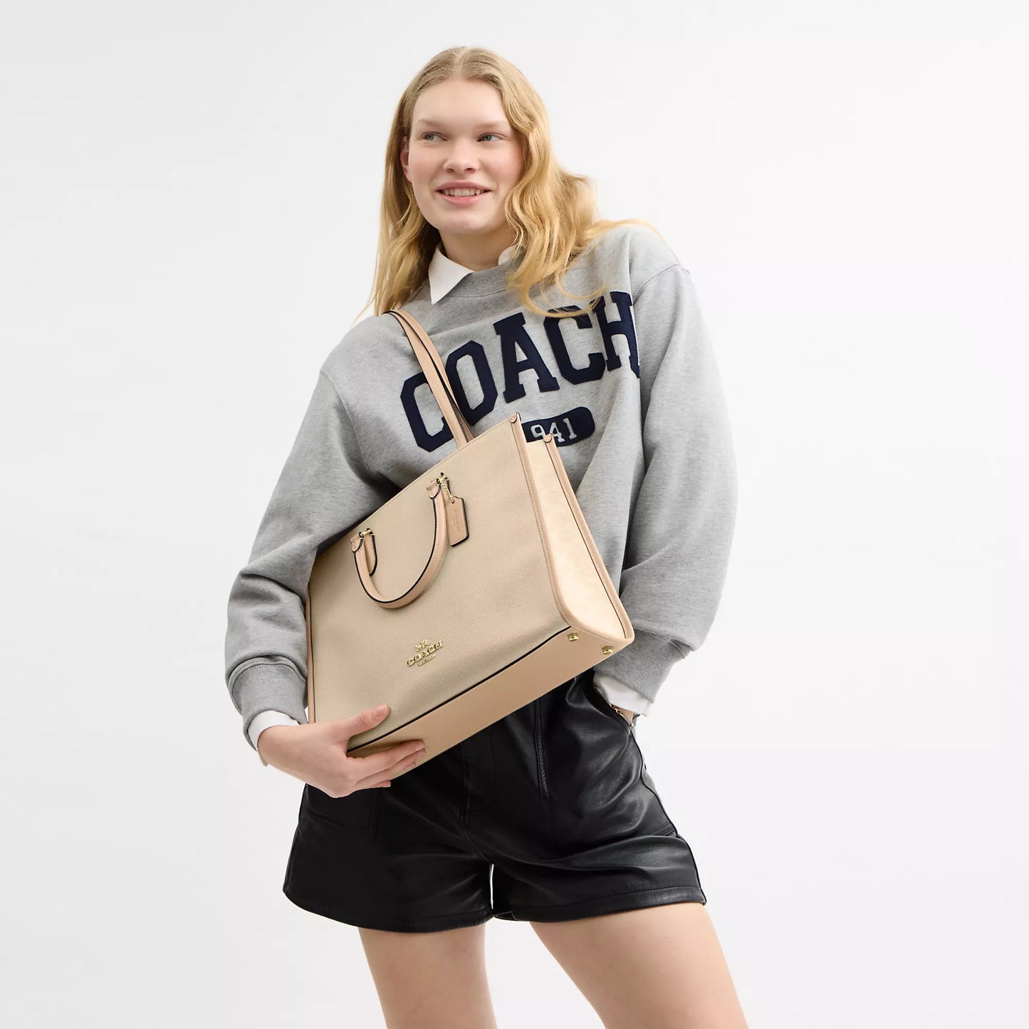 StrapStory - Tote Bag 981