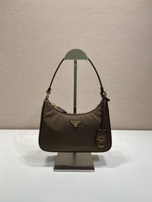 PRD-Bags - Strap Story - 1945