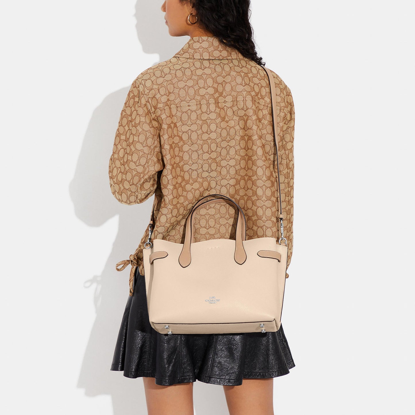 StrapStory - Tote Bag 205